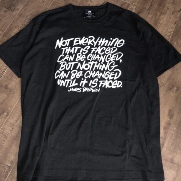 Black T-shirt - Picture 1 of 1